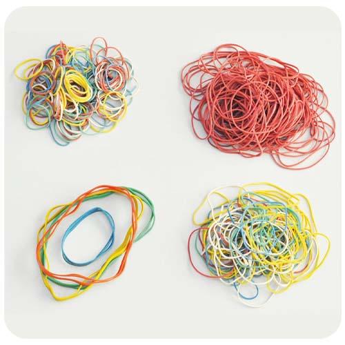 Q-CONNECT elastieken, breedte 1,5 mm, verschillende lengtes, 25 g, geassorteerde kleuren